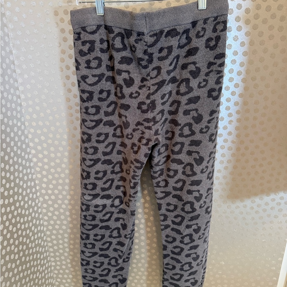 Barefoot Dreams Charcoal Leopard Track Pant - Picture 9 of 10